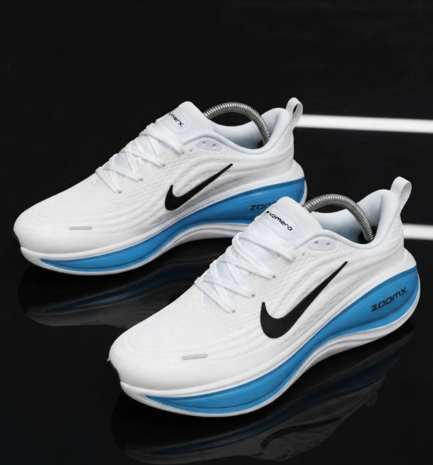NIKE VOMERO TOP 2026