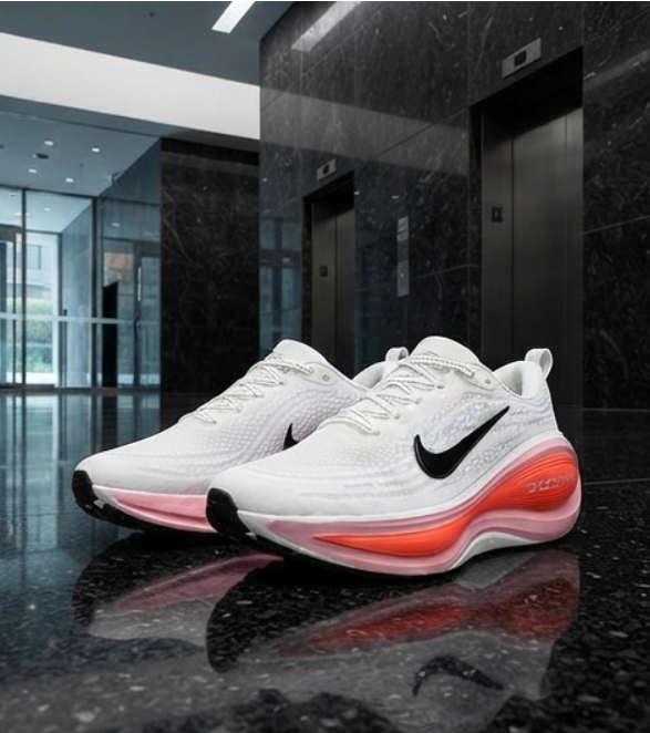 NIKE VOMERO TOP 2026