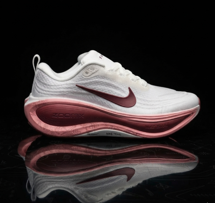 NIKE VOMERO TOP 2026